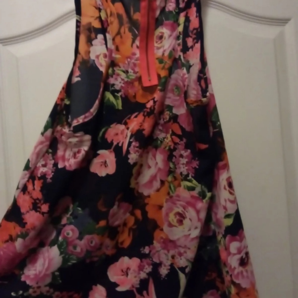 Blouse - Picture 2 of 2